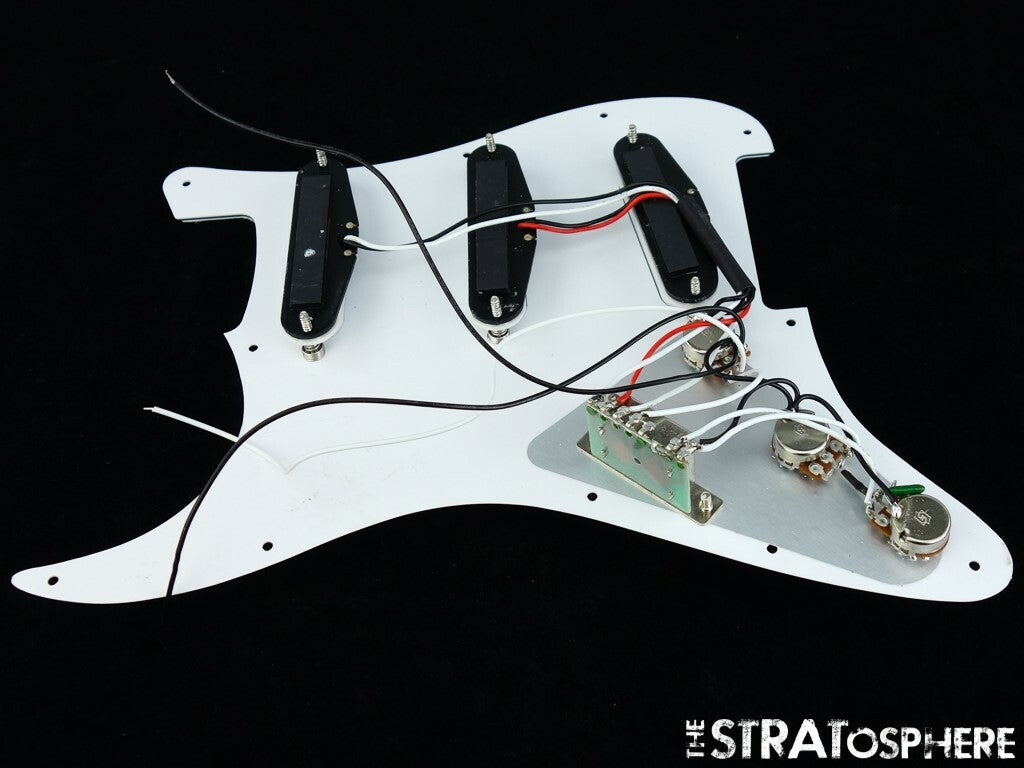 *NEW Wilkinson WOVS LOADED PICKGUARD for Fender Strat White 3 Ply 11 Hole