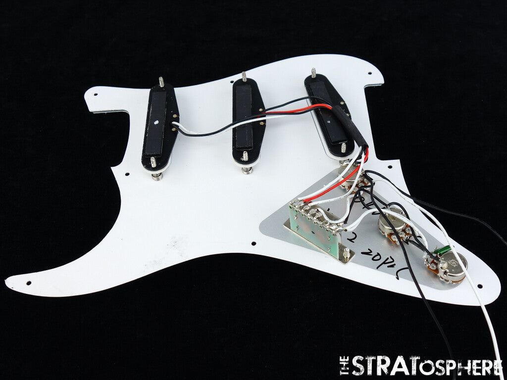*NEW Wilkinson WOVS LOADED PICKGUARD for Fender Strat White 3 Ply 8 Hole
