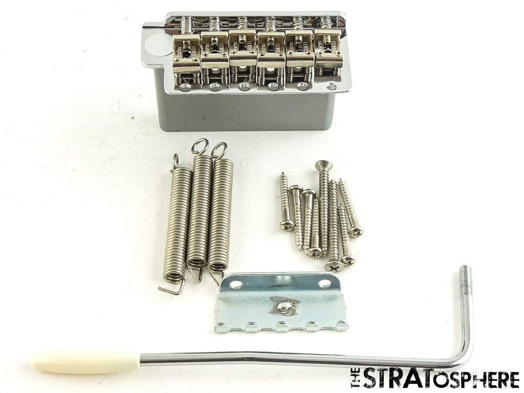 Fender AV II American Vintage 65 Stratocaster Strat TREMOLO + ARM USA 1965!