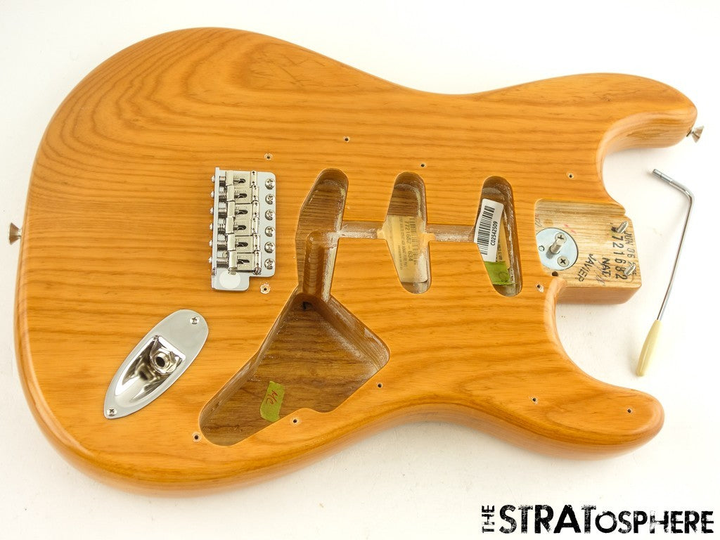Fender AV II American Vintage 1973 Strat BODY + HARDWARE 73 Ash Aged Natural