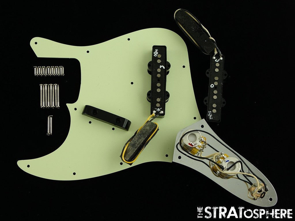Fender Vintera III Early 60s Jazz Bass LOADED PICKGUARD Early 60s PU Mint Green