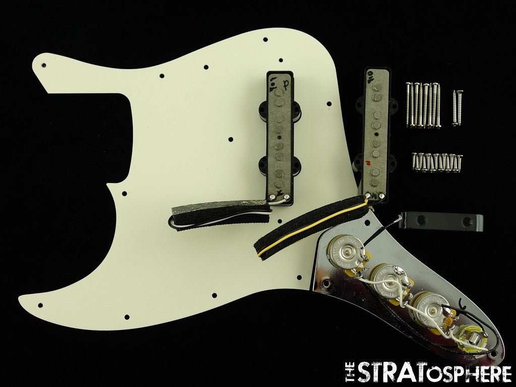 Fender Vintera III Early 70s Jazz Bass LOADED PICKGUARD Early 70s PUs Mint Green