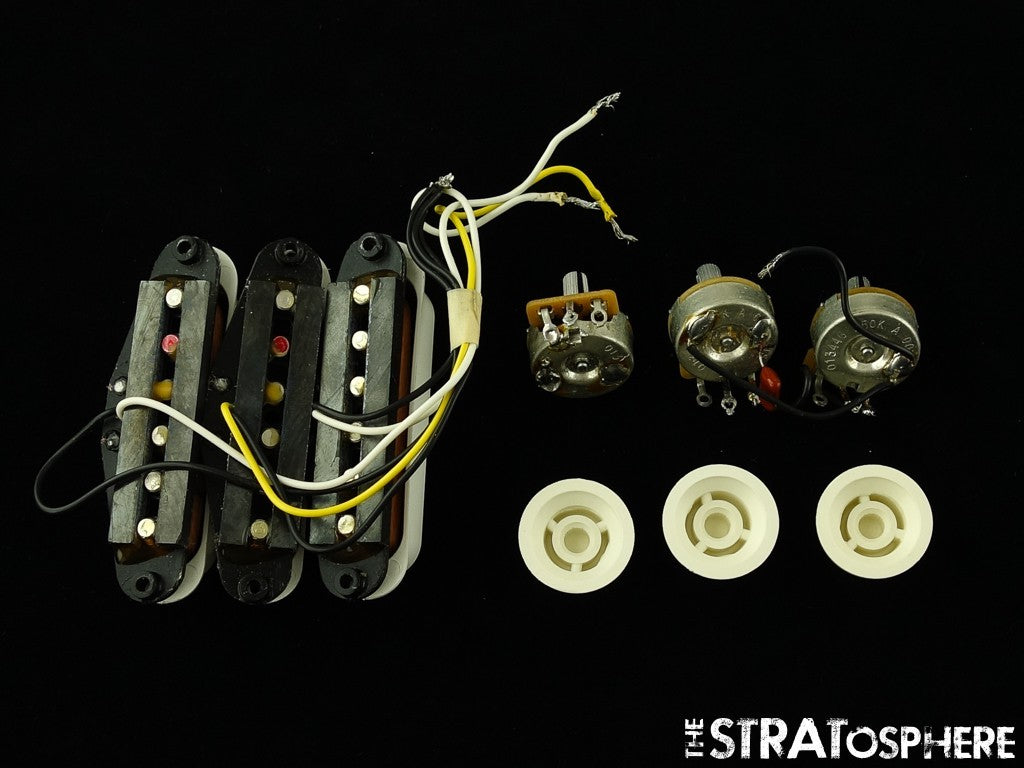 USED PICKUPS POTS KNOBS + SWITCH Stratocaster Fender MIM Strat..