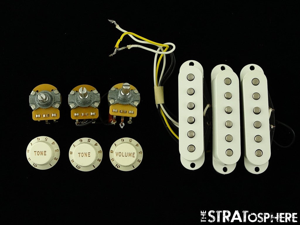 USED PICKUPS POTS KNOBS + SWITCH Stratocaster Fender MIM Strat..